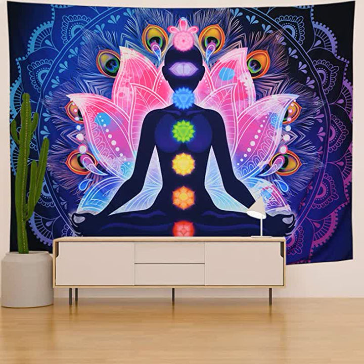 Tapiz de pared con chakras y loto.