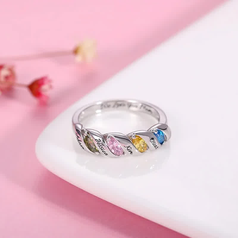 Anillo con piedras de nacimiento grabadas y personalizadas de Olivenorma Memory