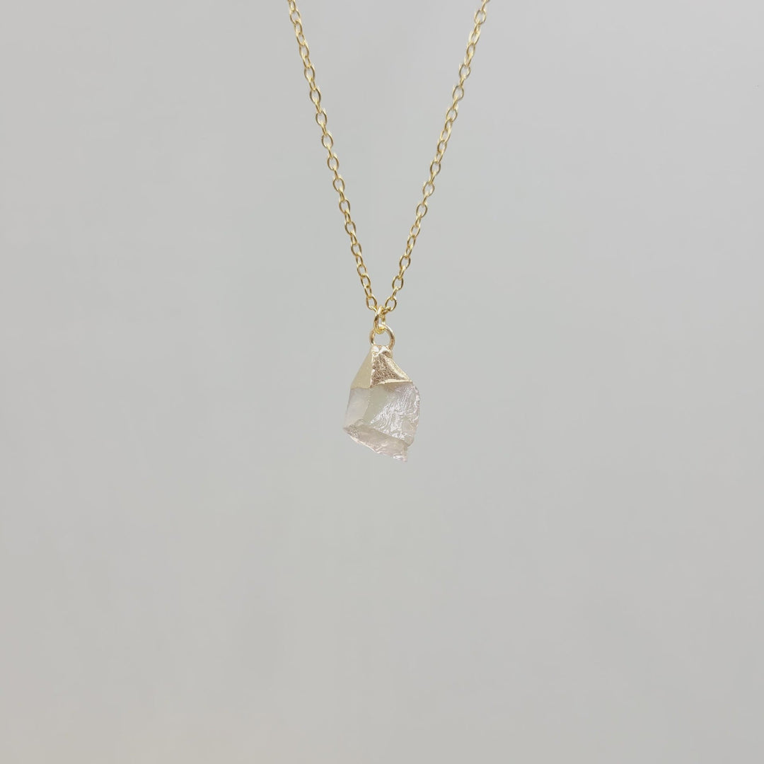 Collar de gemas de piedra cruda de cristal irregular de Olivenorma