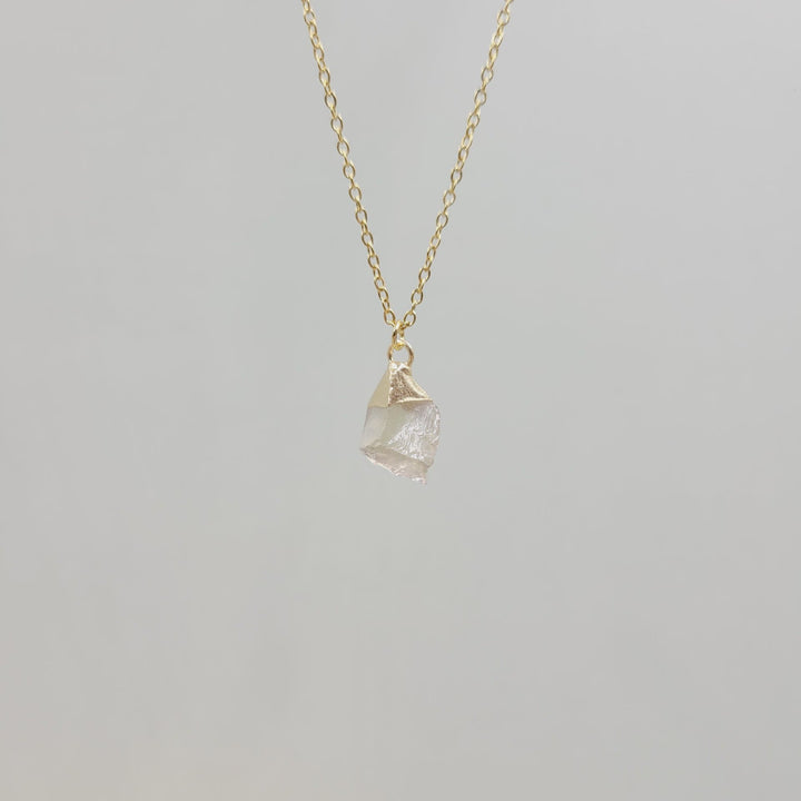 Collar de gemas de piedra cruda de cristal irregular de Olivenorma