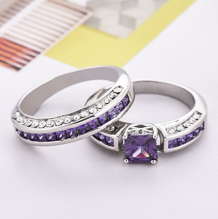 Juego de anillos de amatista y circonita blanca de Olivenorma