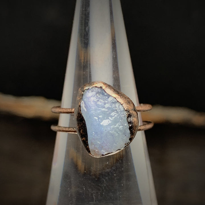 Anillo ajustable con doce piedras de nacimiento de piedra irregular natural en bruto de Olivenorma 