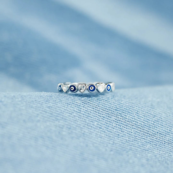 Anillo de plata de ley S925 con forma de corazón y circonita blanca de Olivenorma