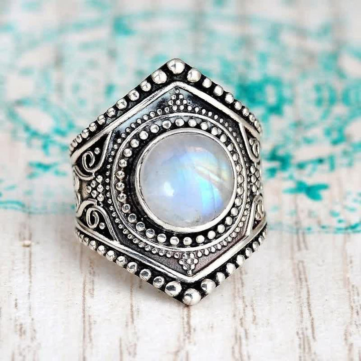 Anillo de plata con piedra lunar estilo retro bohemio