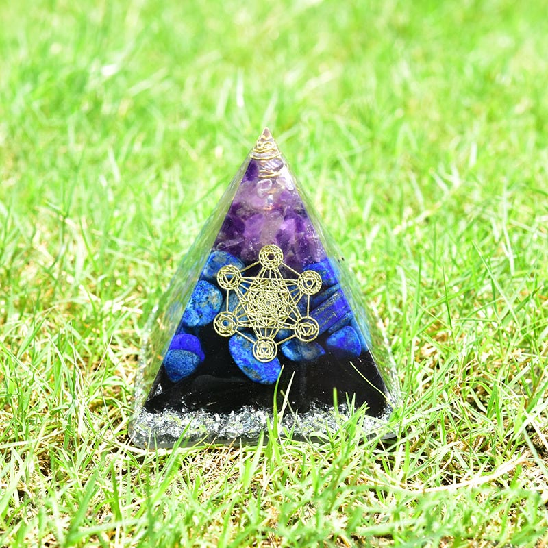 Olivenorma , lapislázuli, turmalina negra, símbolo del cubo de Metatrón, pirámide de orgón