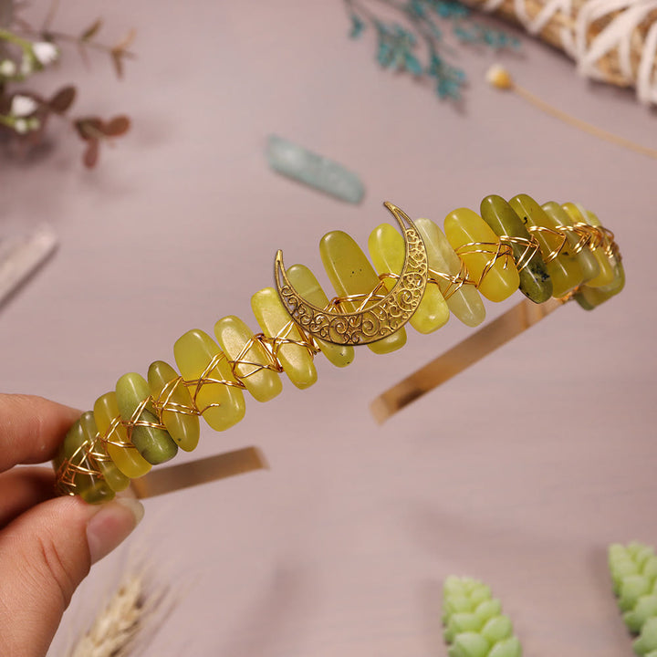 Corona de cristal de luna con hilo dorado y piedra natural de Olivenorma