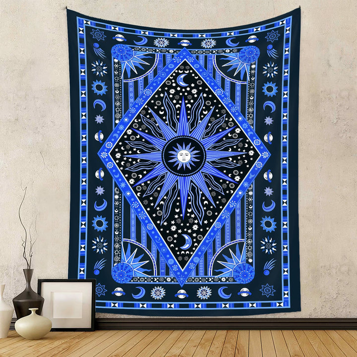 Tapiz bohemio con rayos de sol y luna de Olivenorma 