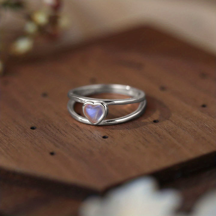 Anillo de plata 925 con forma de corazón y piedra lunar natural de Olivenorma 