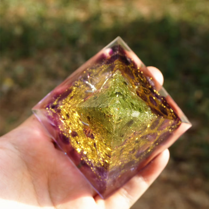 Pirámide de orgón del árbol de la vida de peridoto y amatista de Olivenorma
