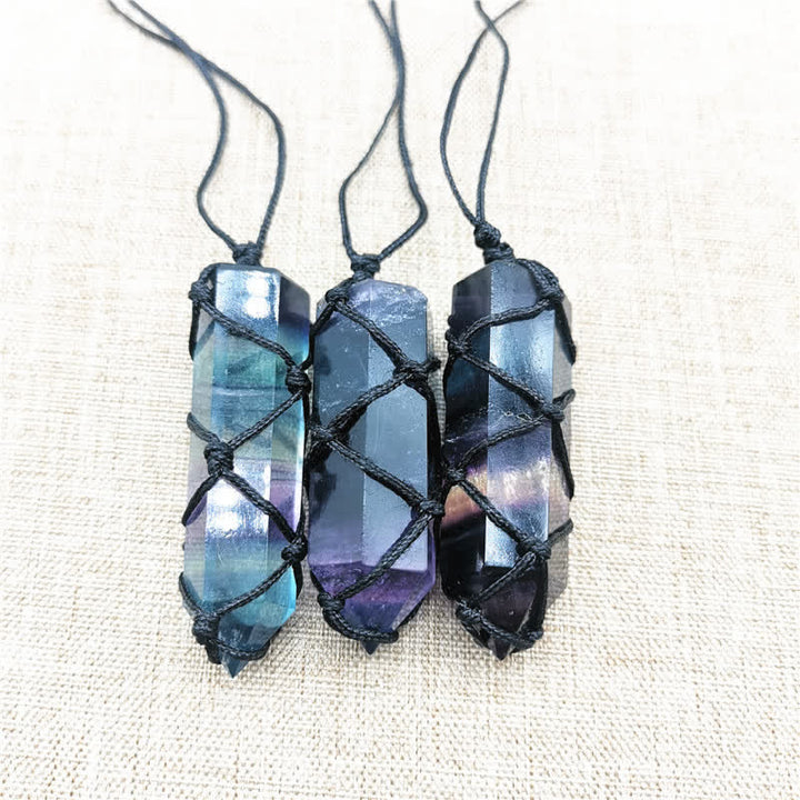Collar de piedra preciosa con prisma hexagonal de fluorita natural de Olivenorma