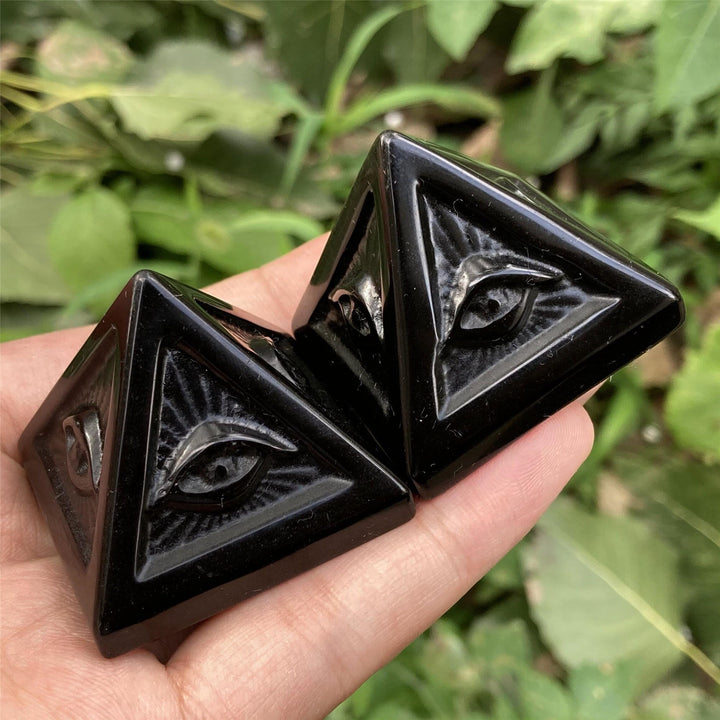 Pirámide de orgón de obsidiana de Olivenorma, decoración con piedras preciosas 