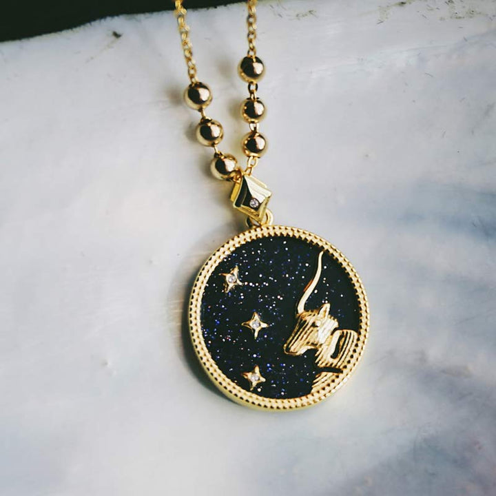 Collar con signo del zodiaco que escucha en piedra arenisca azul 