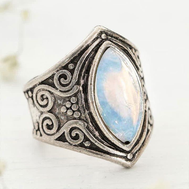 Anillo de protección curativa con piedra lunar Olivenorma
