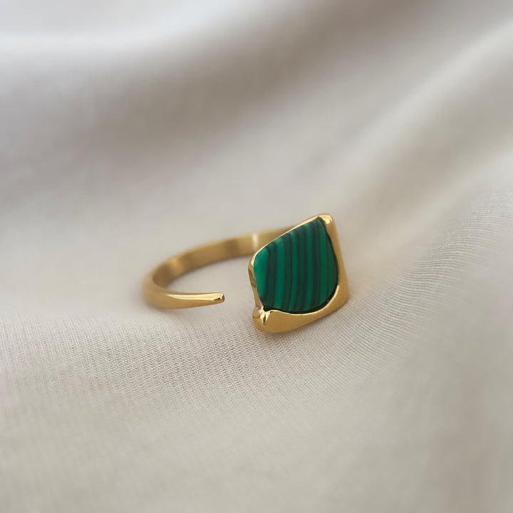 Anillo de piedra preciosa de malaquita de Olivenorma