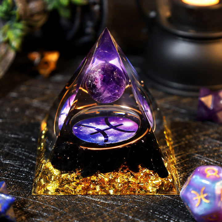 Pirámide de orgón de Piscis del zodíaco con grava de obsidiana y bola de amatista de Olivenorma 