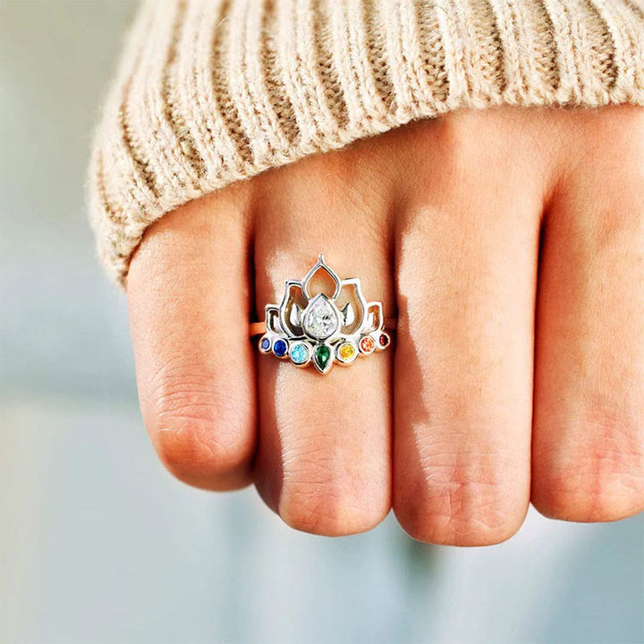 Anillo de yoga arcoíris con loto de Olivenorma y 7 chakras