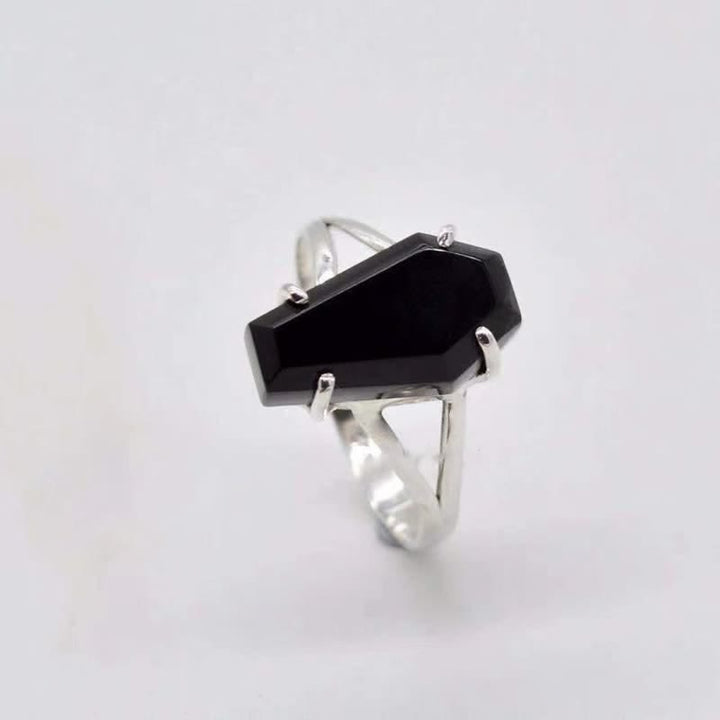 Anillo de ataúd de ónix negro de Olivenorma