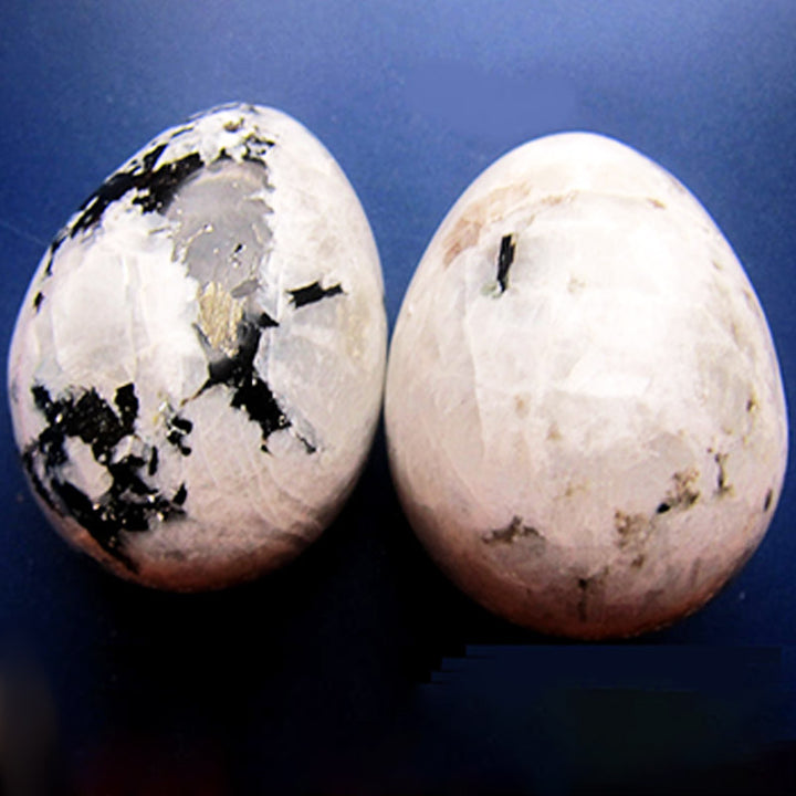 Huevo de cristal de turmalina y piedra lunar de Pascua Nuevos comienzos