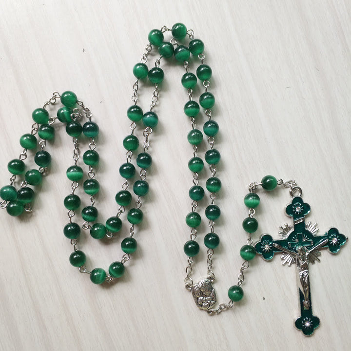 Collar rosario con cruz de piedra de ojo de gato verde de Olivenorma 