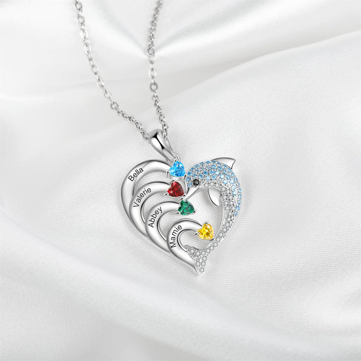Collar con colgante de piedra grabado con forma de delfín y corazón de Olivenorma