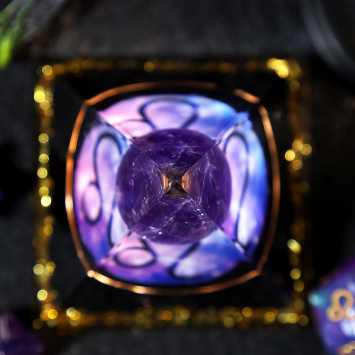 Pirámide de orgón Leo del zodíaco con grava de obsidiana y bola de amatista de Olivenorma 