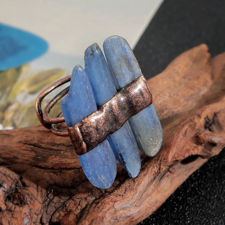 Anillo ajustable de cianita natural de Olivenorma