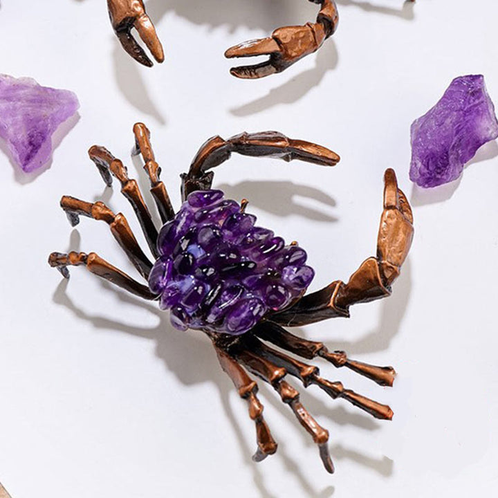 Adorno de piedra preciosa con forma de cangrejo y grava de amatista natural de Olivenorma