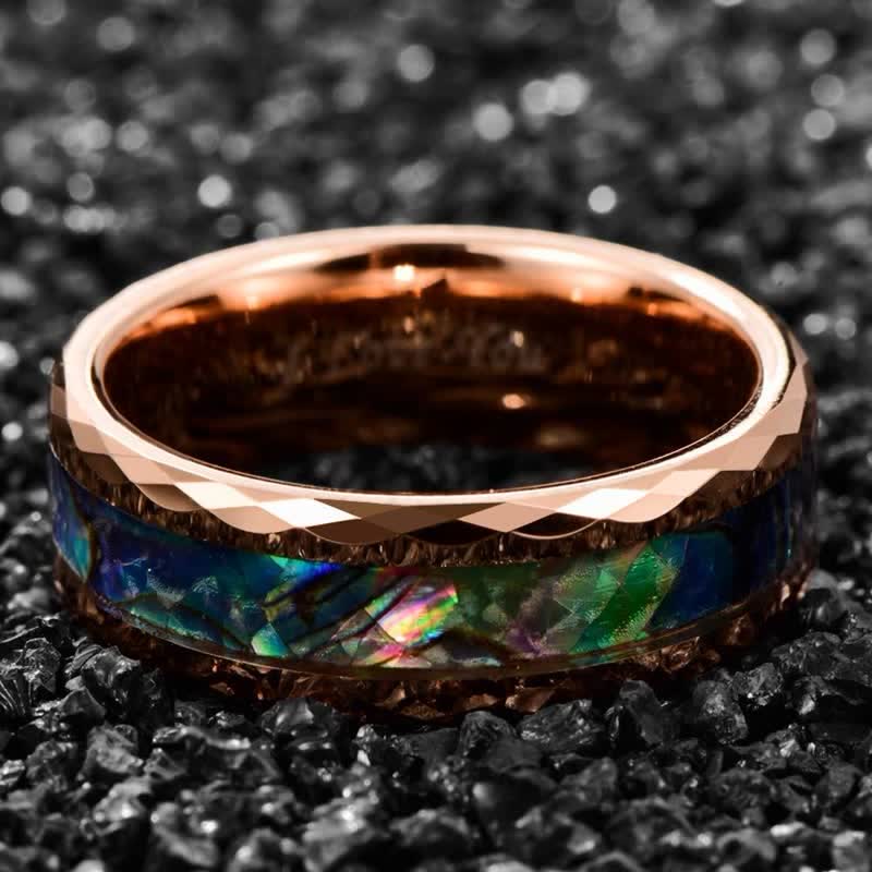 Anillo de carburo de tungsteno con concha de abulón y madera de koa de Olivenorma 