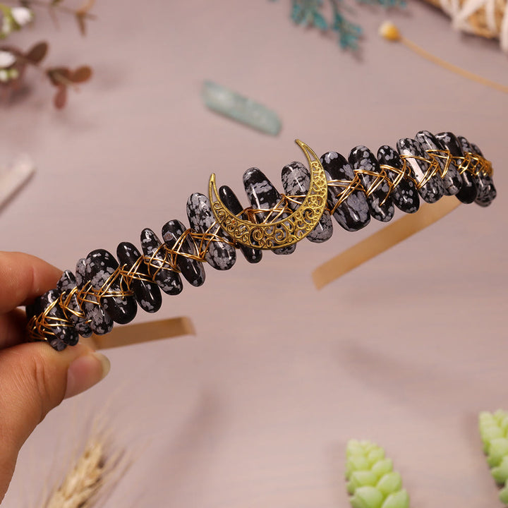 Corona de cristal de luna con hilo dorado y piedra natural de Olivenorma