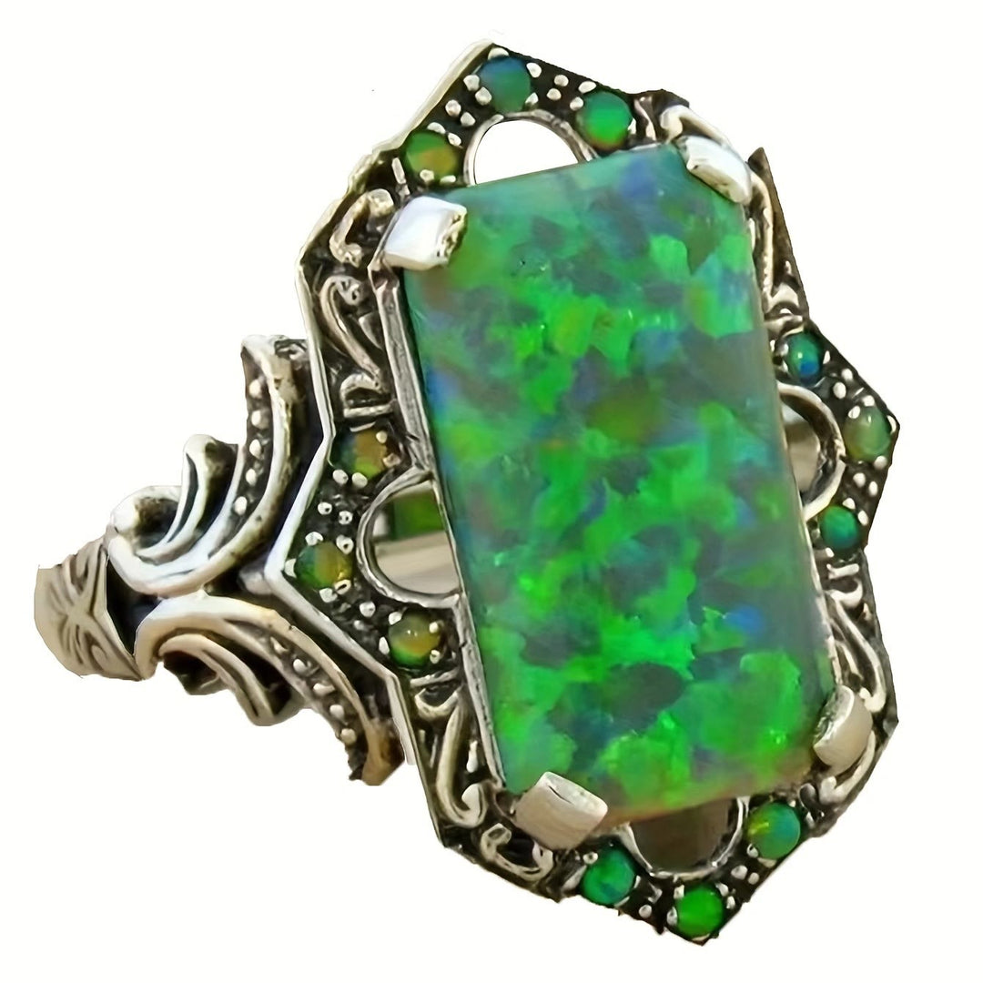 Anillo de plata antigua con ópalo blanco cuadrado de Olivenorma