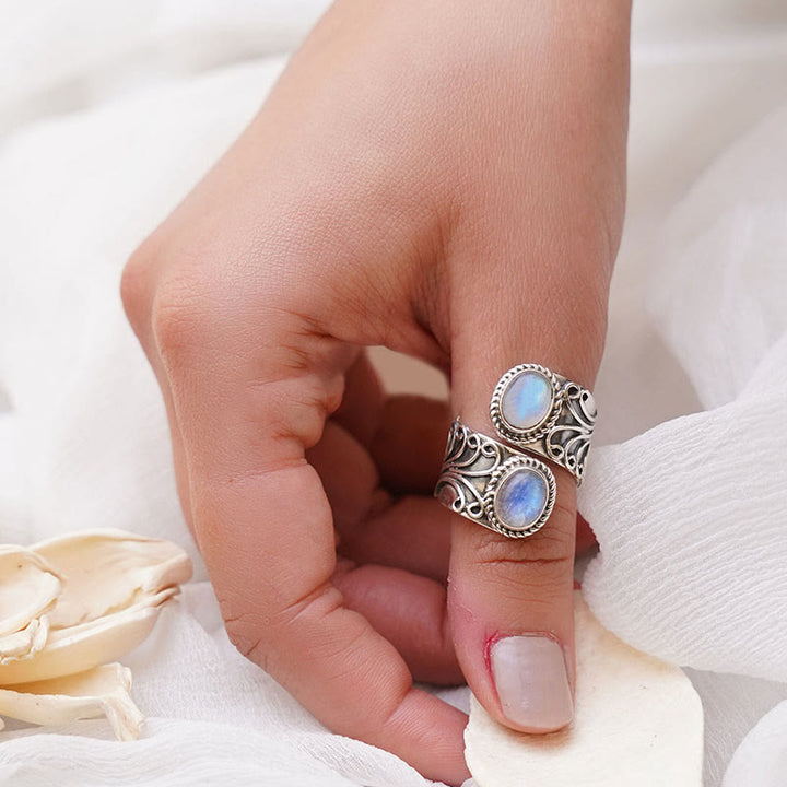 Anillo creativo de piedra lunar de Olivenorma