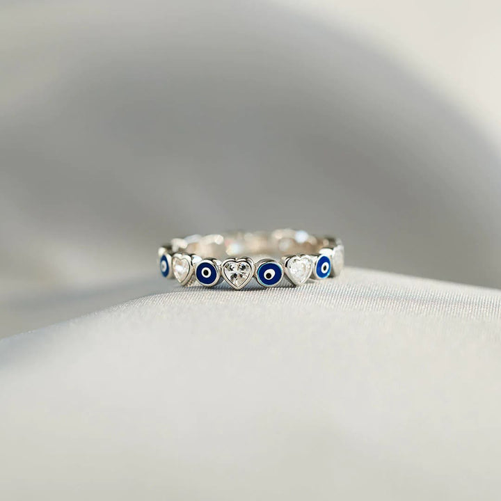 Anillo de plata de ley S925 con forma de corazón y circonita blanca de Olivenorma