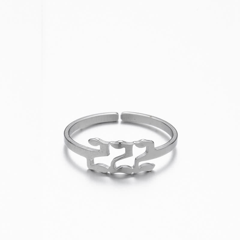 Anillo de la suerte minimalista con número angelical