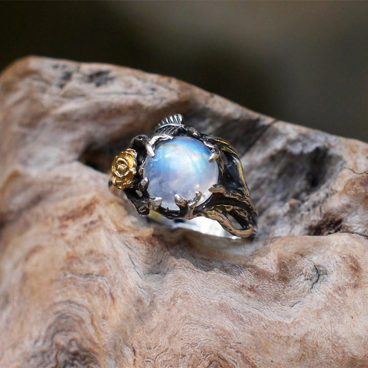 Anillo de orgón rosa con piedra lunar de Olivenorma