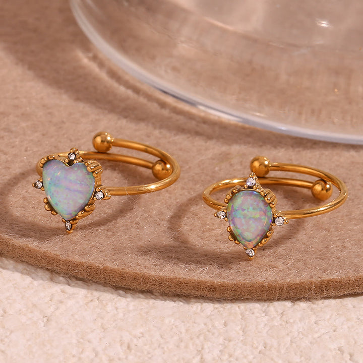 Anillo ajustable con corazón de sol y ópalo natural de Olivenorma