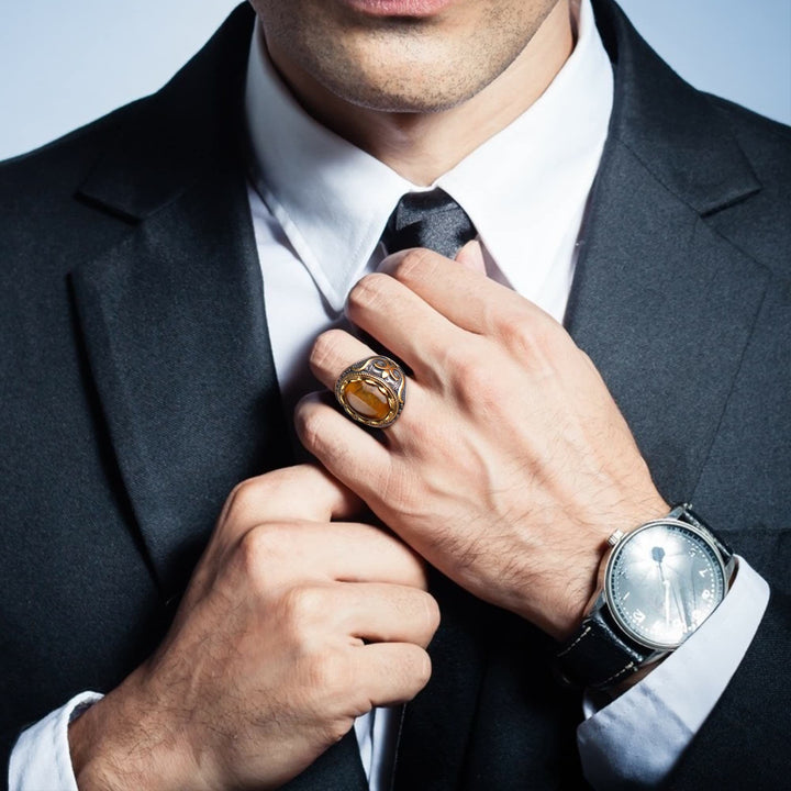 Anillo retro de piedra de ojo de tigre grande para hombre de Olivenorma