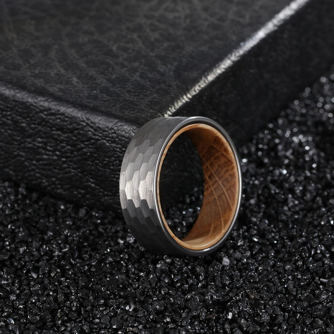 Anillo de madera de barril de whisky de carburo de tungsteno de 8 mm de Olivenorma para hombre