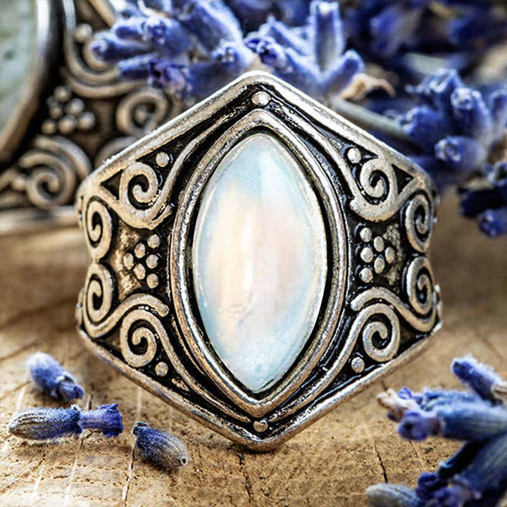 Anillo de protección curativa con piedra lunar Olivenorma