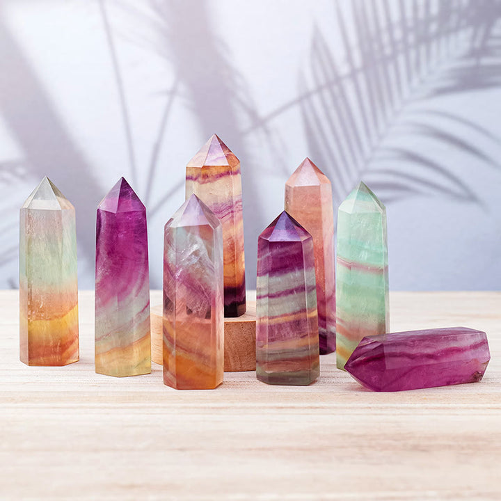 Varitas de cristal con forma de columna hexagonal de fluorita arcoíris natural de Olivenorma 