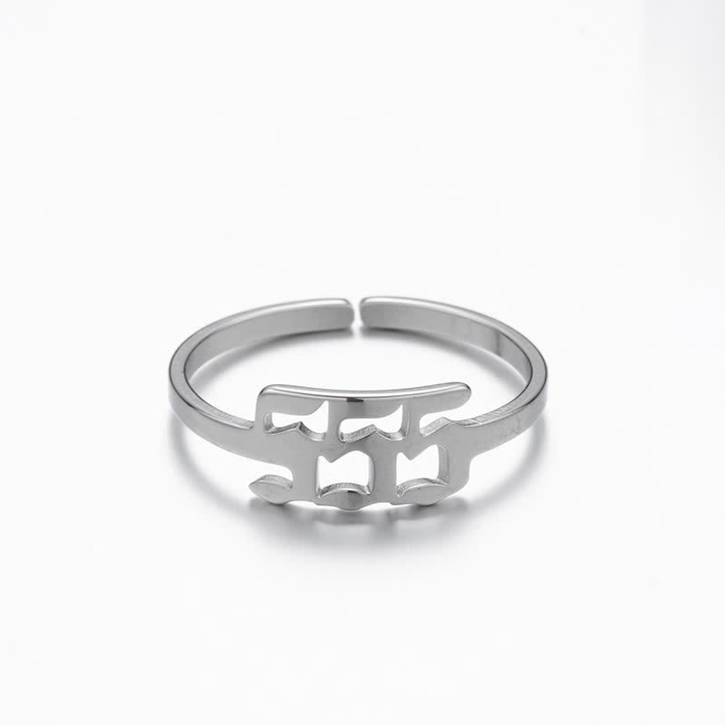 Anillo de la suerte minimalista con número angelical