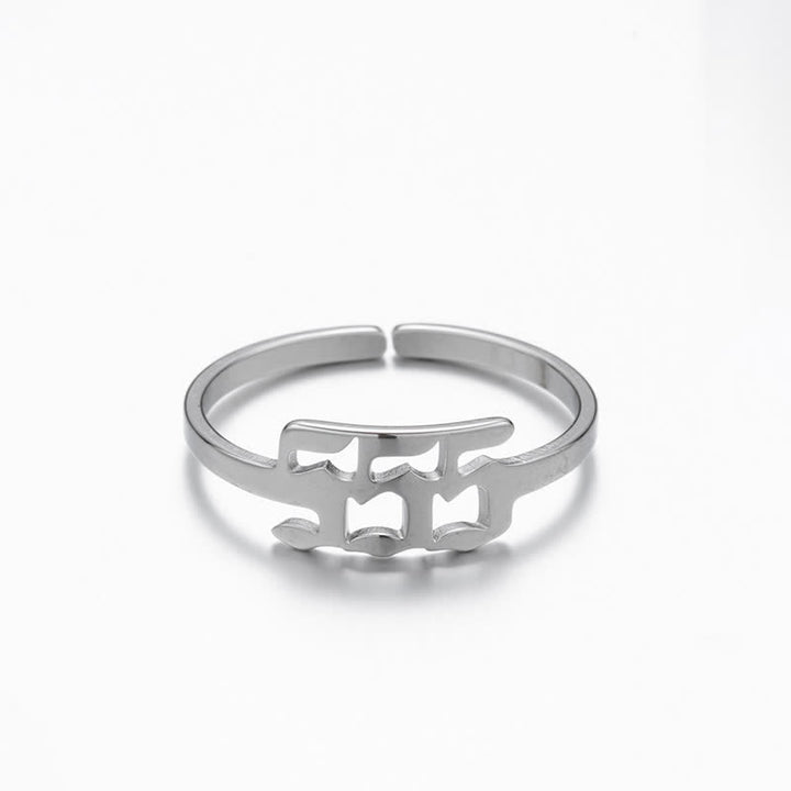 Anillo de la suerte minimalista con número angelical