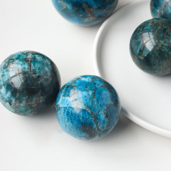 Esfera de cristal de apatita azul para fortalecer 