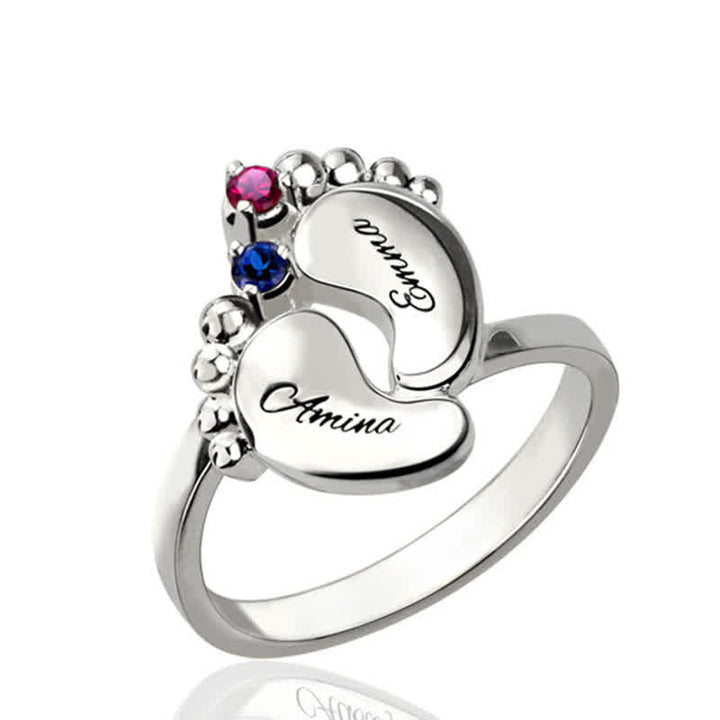 Anillo con piedras de nacimiento grabadas con pies de bebé de Olivenorma Creative